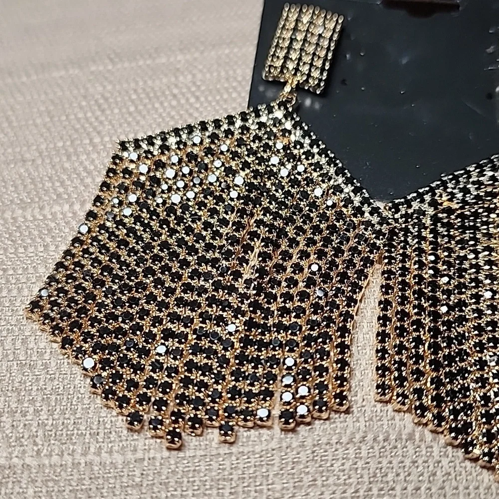 New Guess Chandelier Earrings, NWT - Picture 5 of 5